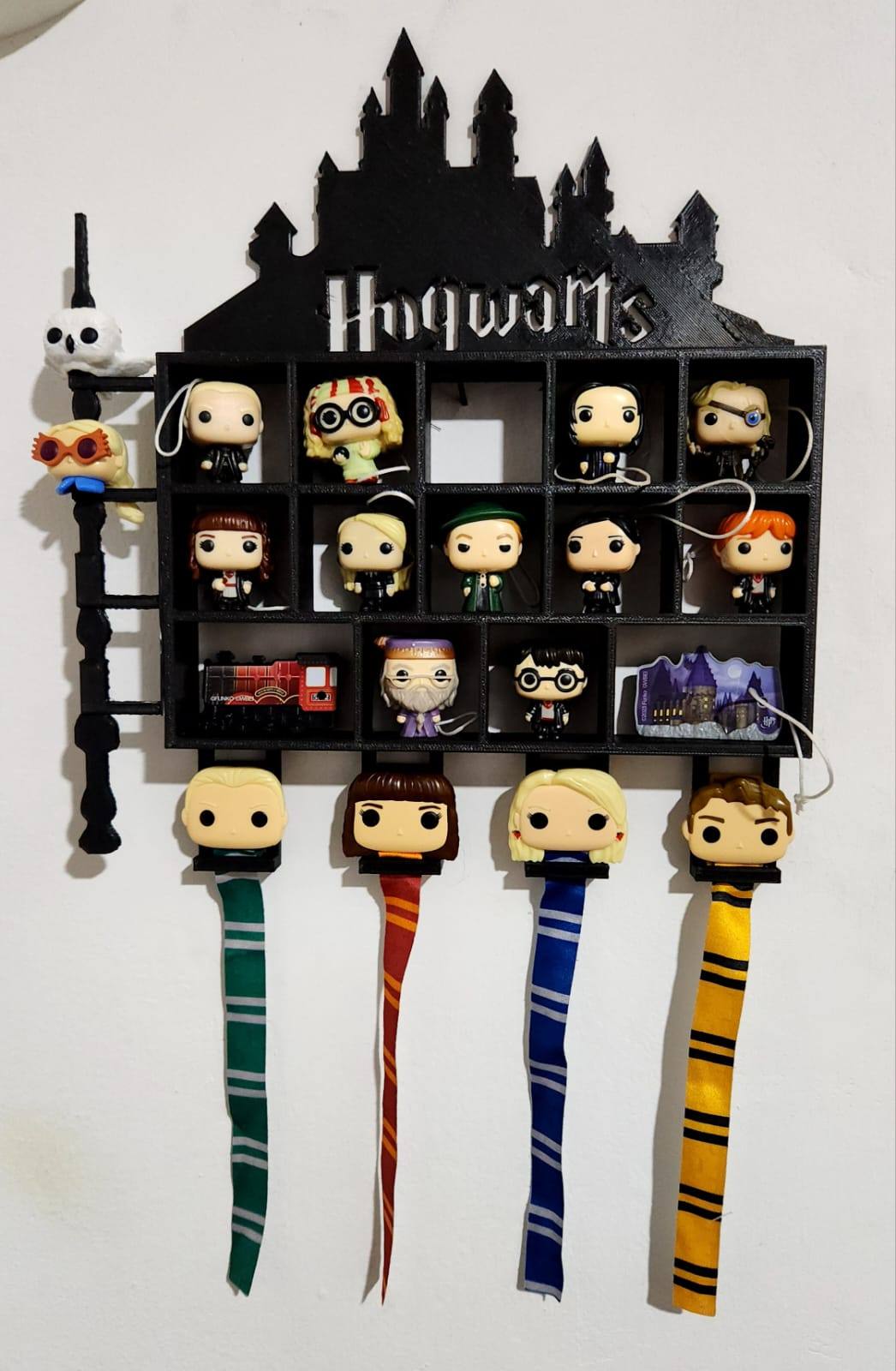 תמונה המיצגת מעמד הארי םוטר של קינדר ג'וי